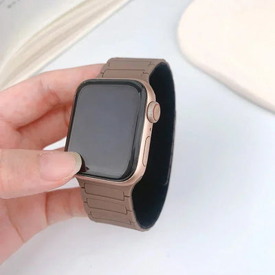 Magnetic Strap for Apple Watch Band 45mm 44 mm 40mm 46mm 41mm 42mm 38 Silicone Bracelet iWatch Series 8 7 6 Se 9 10 Ultra2 49mm