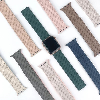 Magnetic Strap for Apple Watch Band 45mm 44 mm 40mm 46mm 41mm 42mm 38 Silicone Bracelet iWatch Series 8 7 6 Se 9 10 Ultra2 49mm