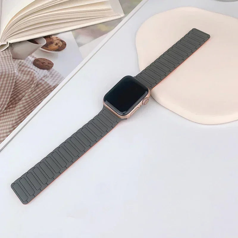 Magnetic Strap for Apple Watch Band 45mm 44 mm 40mm 46mm 41mm 42mm 38 Silicone Bracelet iWatch Series 8 7 6 Se 9 10 Ultra2 49mm